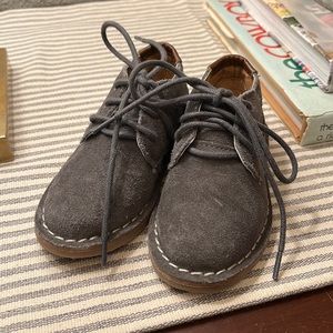 Kenneth Cole Suede Chukkas